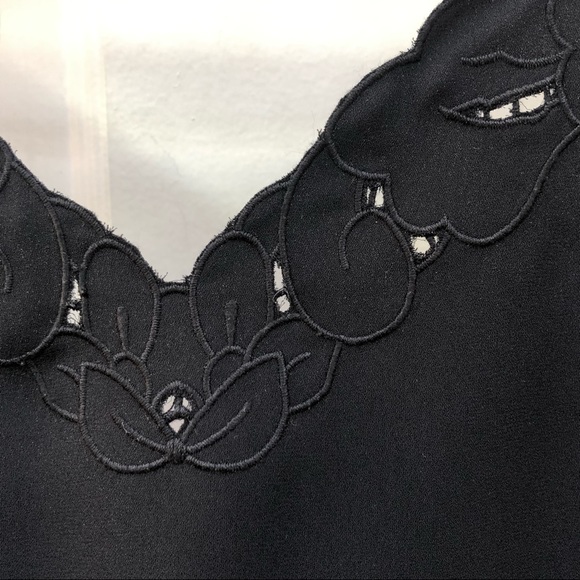 Babaton “Everly” blouse cami in black - Picture 4 of 6